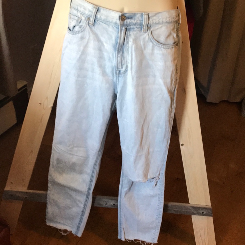 Whitewash distressed Jeans/American Eagle